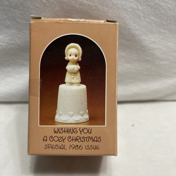 Precious Moments 102334 Wishing You A Cozy Christmas Vintage 1986‎ Thimble - Picture 1 of 7